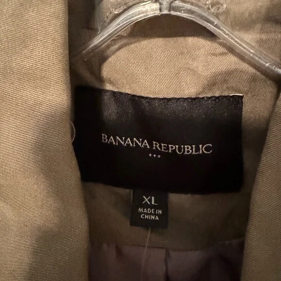 Banana Republic Trench Coat - Picture 2 of 4